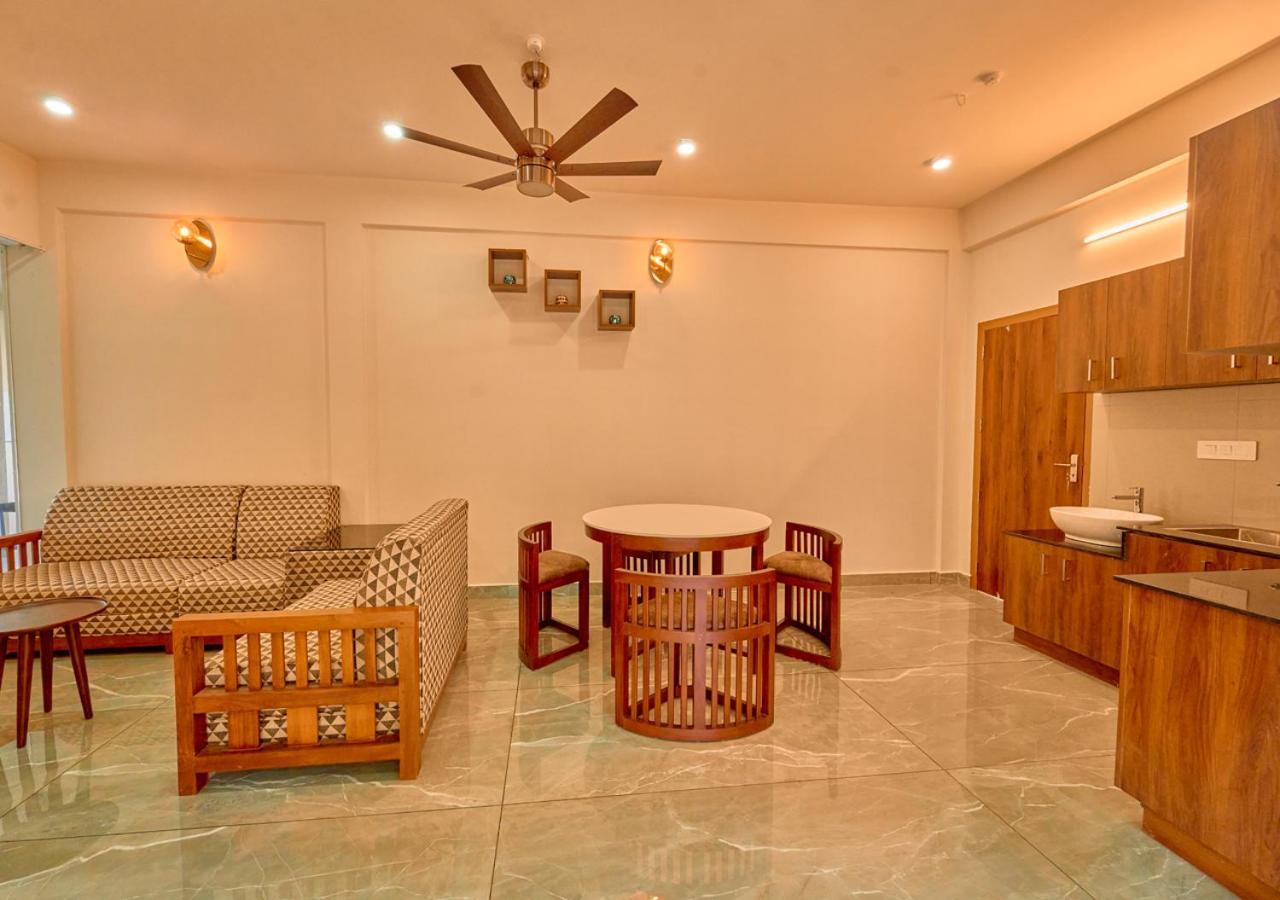 Glen Castle Vagamon Pool Resort By Voye Homes Esterno foto
