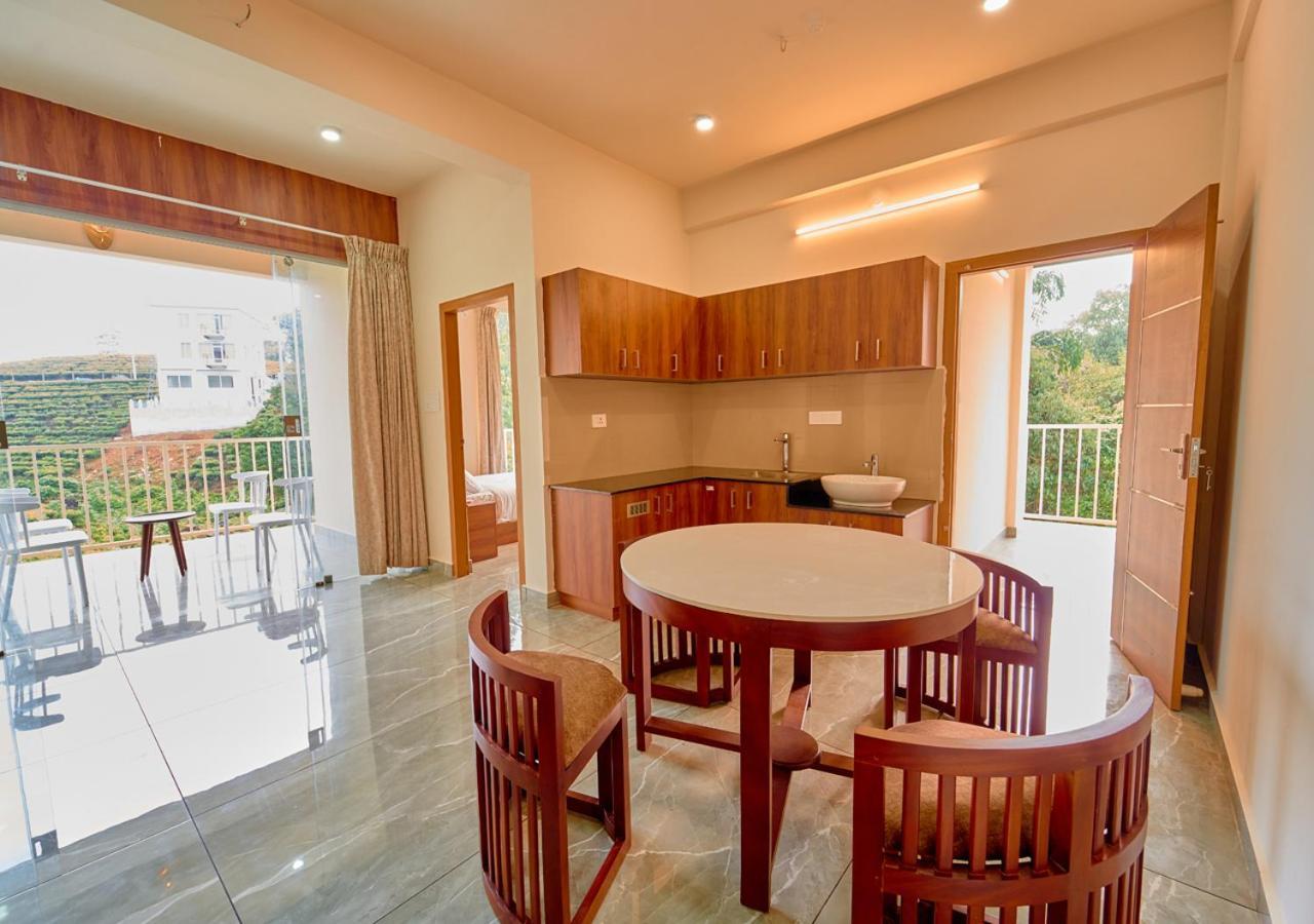 Glen Castle Vagamon Pool Resort By Voye Homes Esterno foto