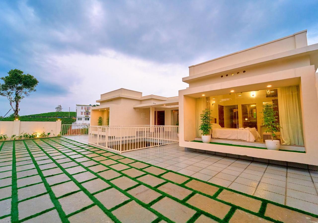Glen Castle Vagamon Pool Resort By Voye Homes Esterno foto